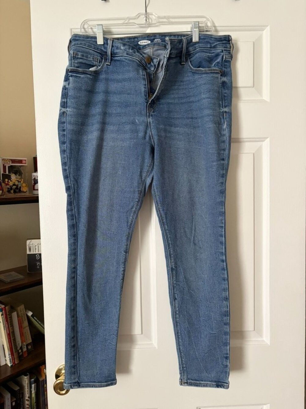 Old Navy Rockstar Super Skinny High Rise Jeans